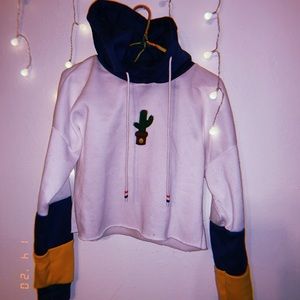 Cute cactus hoodie! No stains! Preloved 💜